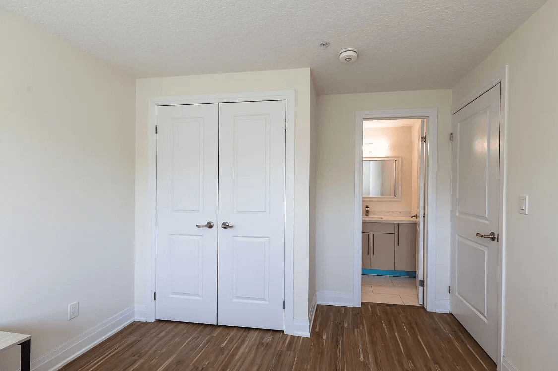 Rental Building - 311 Batavia Pl - Suite 1B image 6