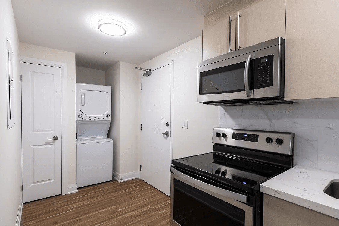 Rental Building - 311 Batavia Pl - Suite 1B image 7