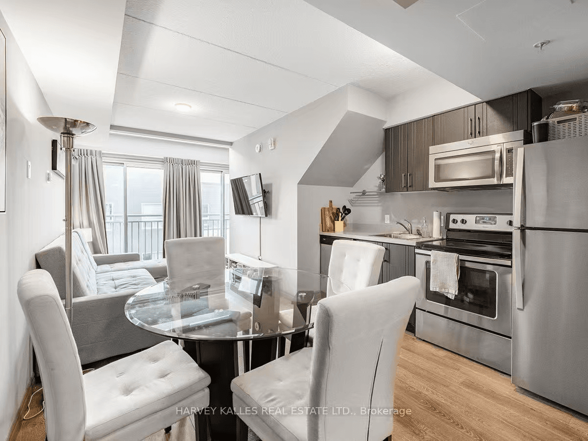 UPLUS Condo Near Waterloo Campus - Loft image 2